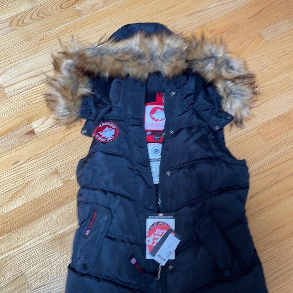 Canada weathergear vest Brand new